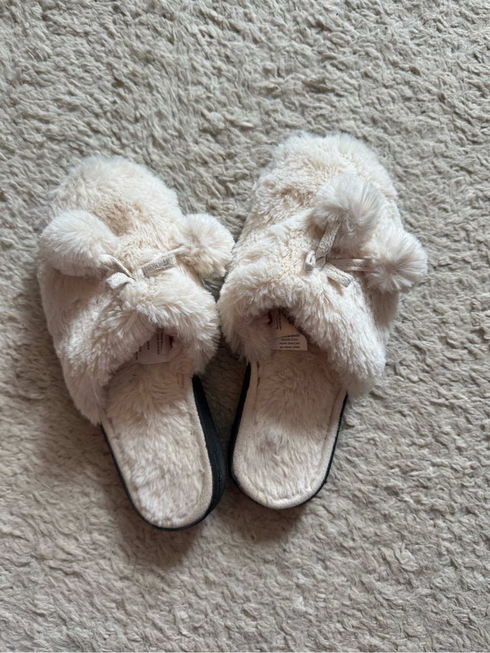 5/$20 Pom Pom slippers